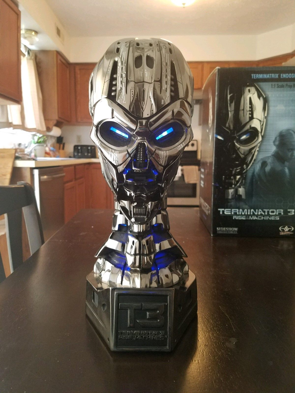 Sideshow TERMINATRIX LIFE BUST – Terminator 3 – Statue Unboxing